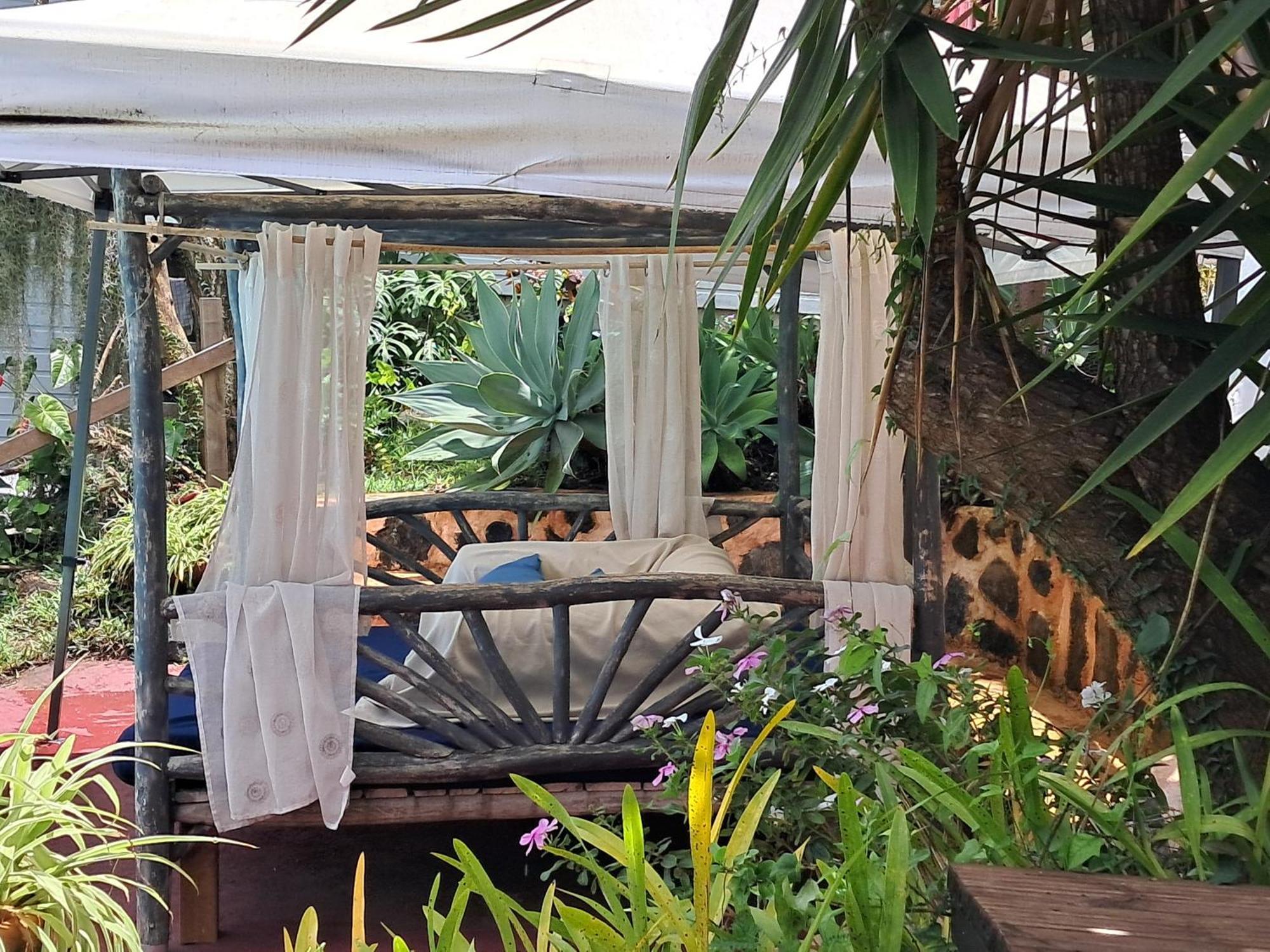 Les Bungalows De La Kazouale 圣勒 外观 照片