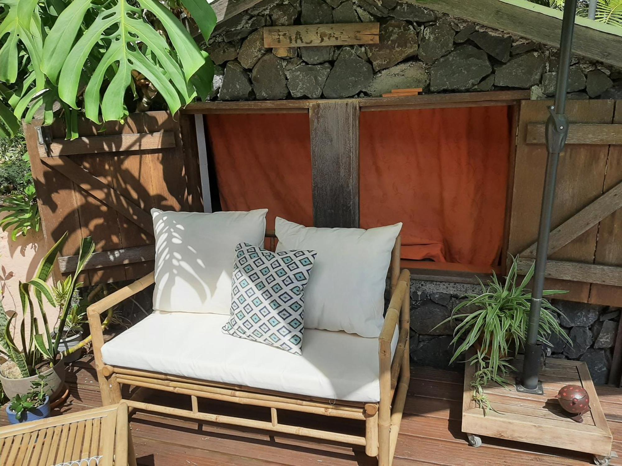 Les Bungalows De La Kazouale 圣勒 外观 照片